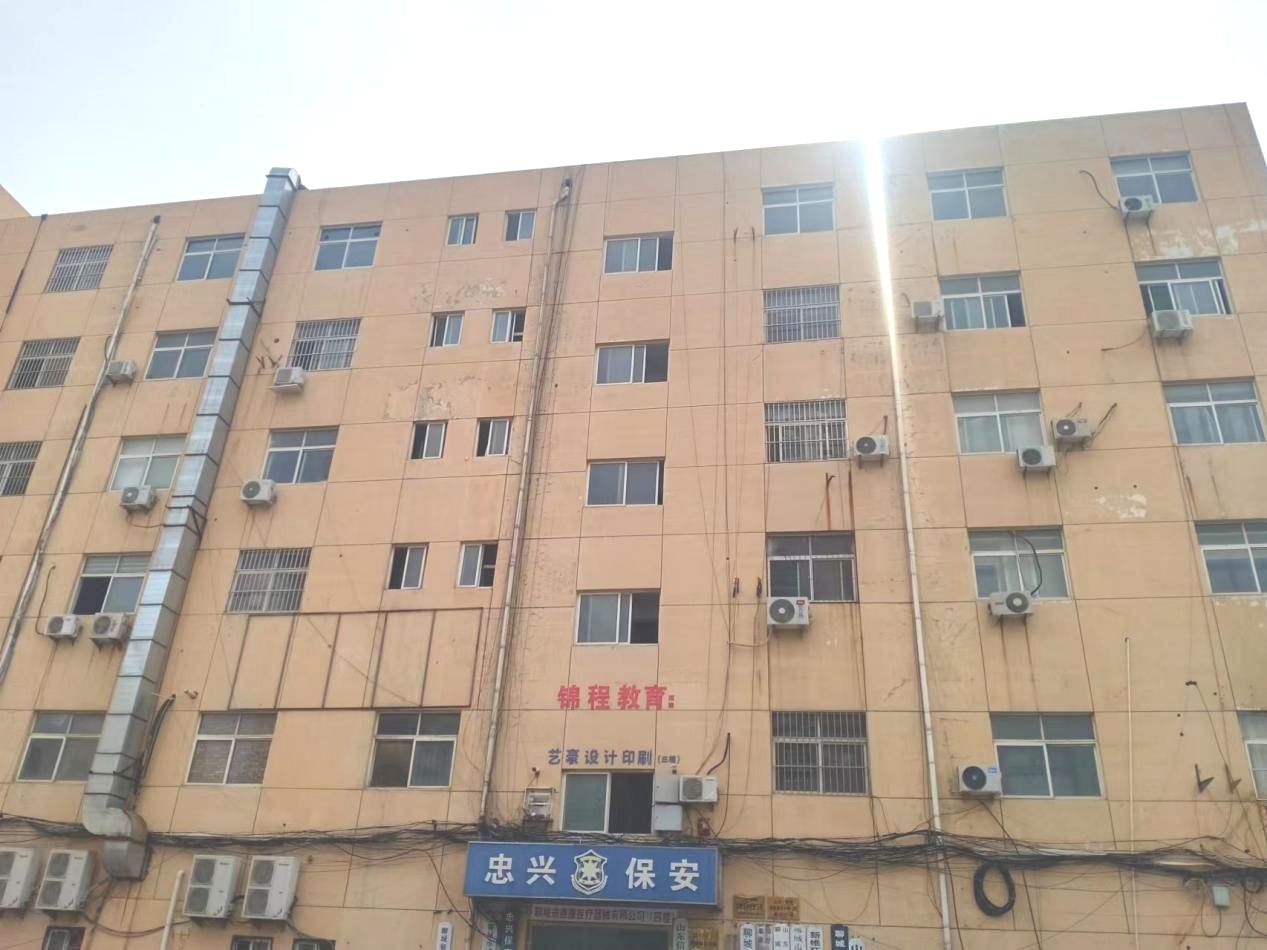 院內外景.jpg 院內外景.jpg