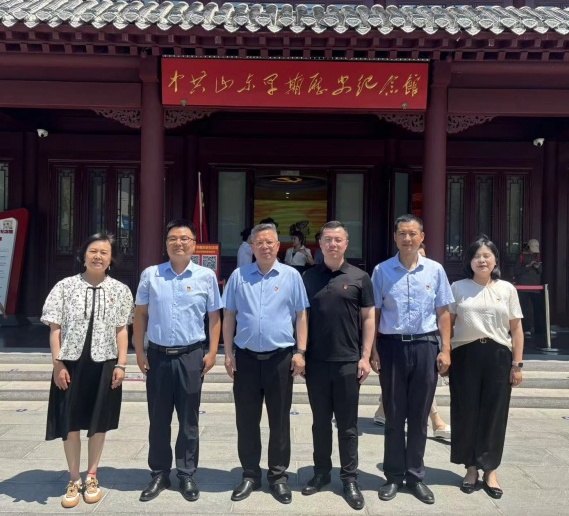中拍協(xié)黨支部與省拍協(xié)黨支部聯(lián)合組織“...